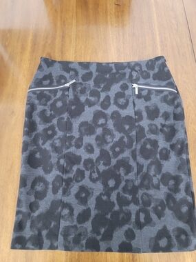 Michael Kors Charcoal and Black Leopard-Print Pencil Skirt with Silver Zippers